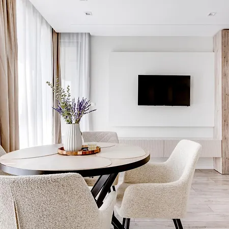 Tech Park & Glam 1bdrm Free Parking Fast Wifi *